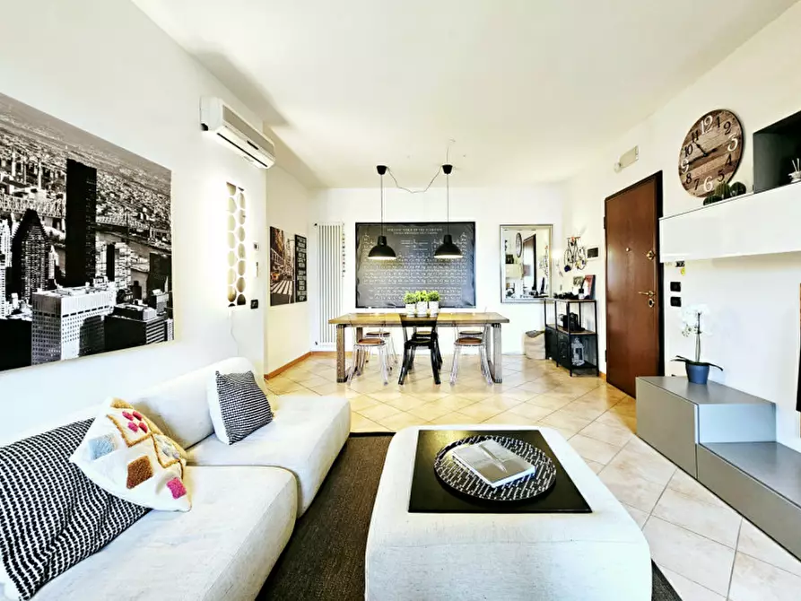 Immagine 17 di Appartamento in vendita  in VIA SANTA LUCIA a Sant'elena