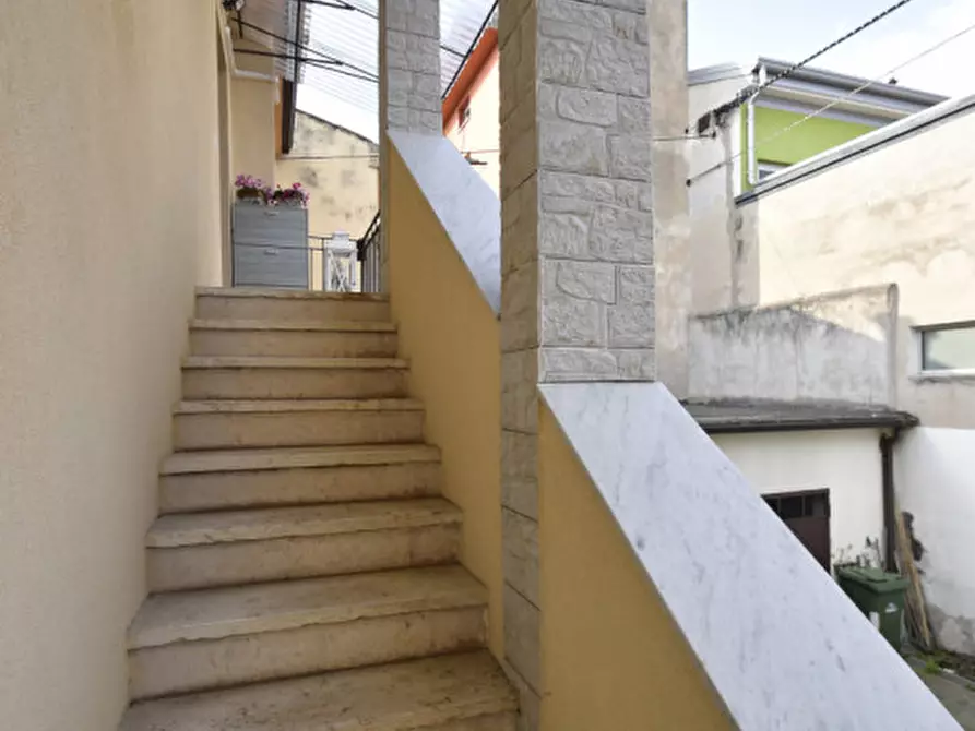 Immagine 5 di Casa bifamiliare in vendita  in via Girolamo Barbieri 12 a Bussolengo