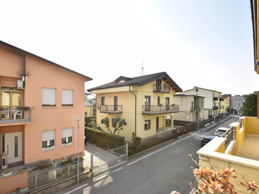 Immagine 19 di Casa bifamiliare in vendita  in via Girolamo Barbieri 12 a Bussolengo