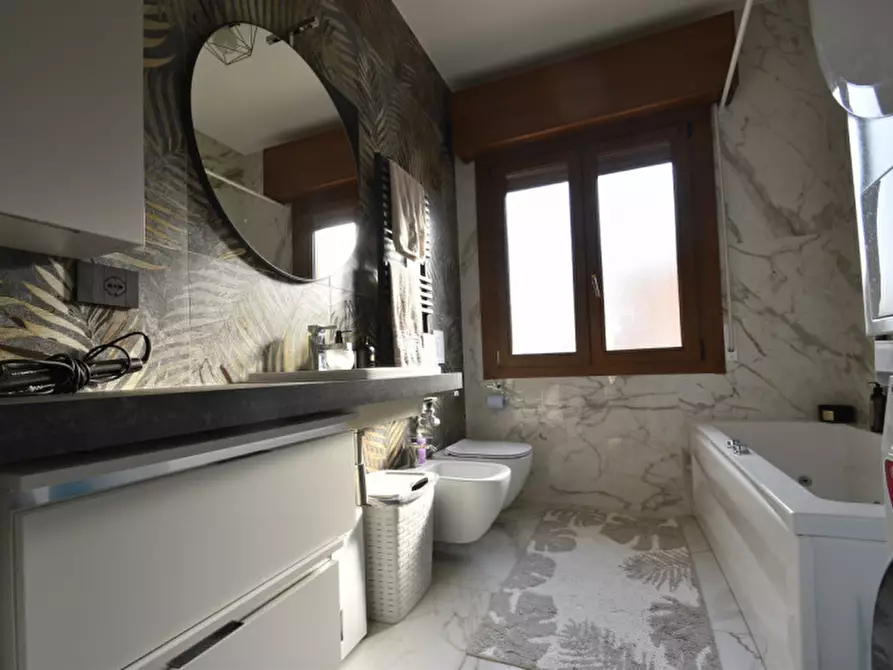 Immagine 21 di Casa bifamiliare in vendita  in via Girolamo Barbieri 12 a Bussolengo