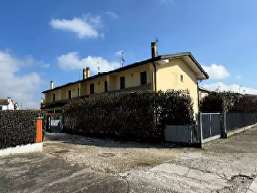 Immagine 1 di Villetta a schiera in vendita  in Via San Francesco, 51 a Cona
