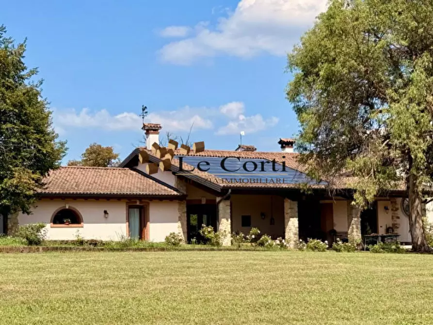 Immagine 1 di Villa in vendita  a Arcugnano