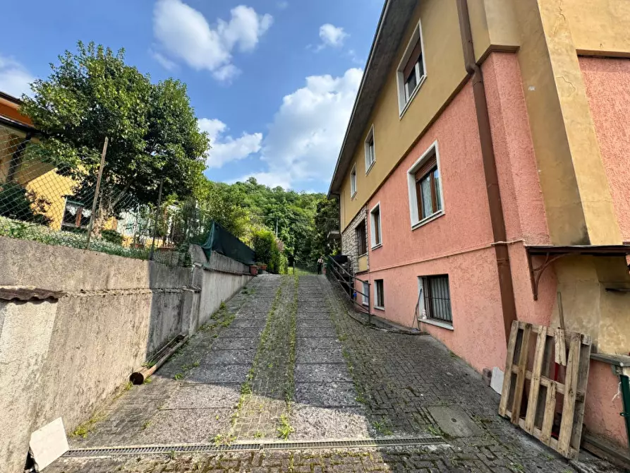 Immagine 51 di Casa bifamiliare in vendita  in Via Tito Speri a Botticino