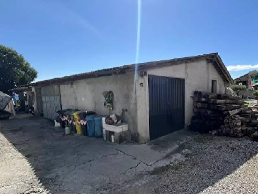 Immagine 1 di Magazzino in vendita  in Piazza Rovere, 11 a Farra Di Soligo