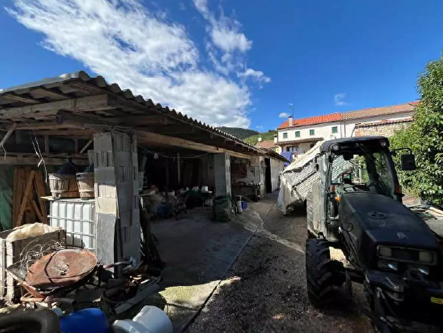 Immagine 2 di Magazzino in vendita  in Piazza Rovere, 11 a Farra Di Soligo
