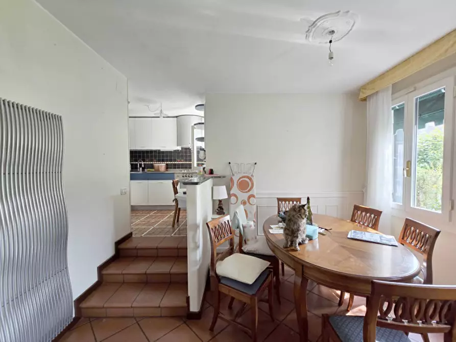 Immagine 5 di Villa in vendita  a Treviso