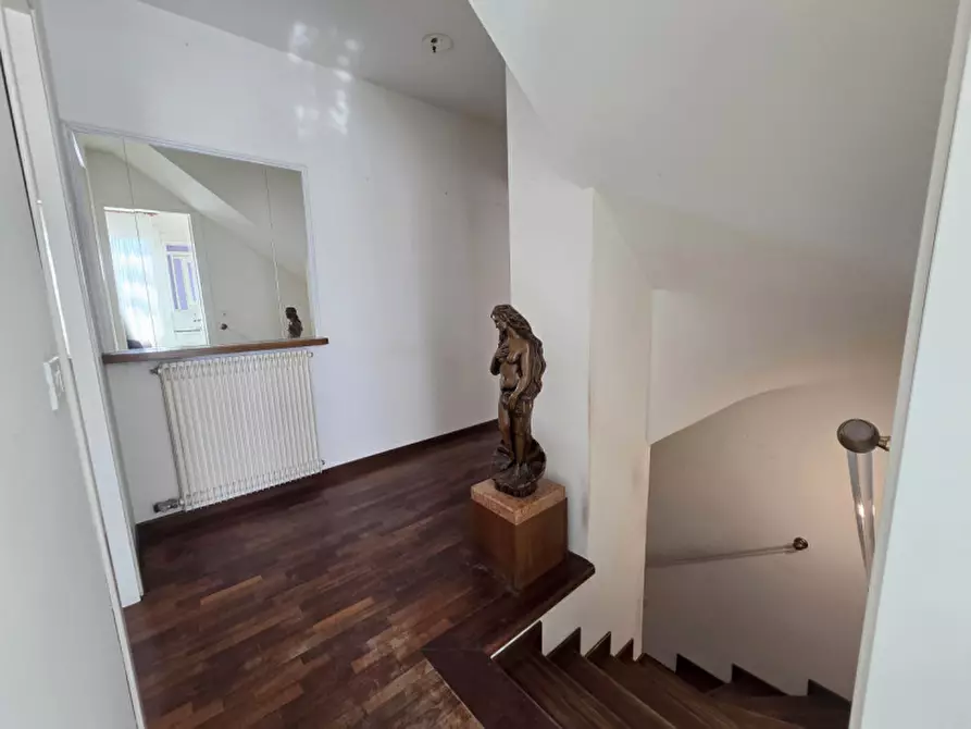 Immagine 17 di Villa in vendita  a Treviso