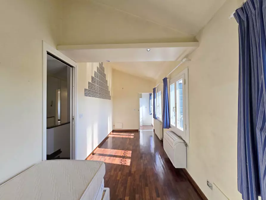 Immagine 21 di Villa in vendita  a Treviso