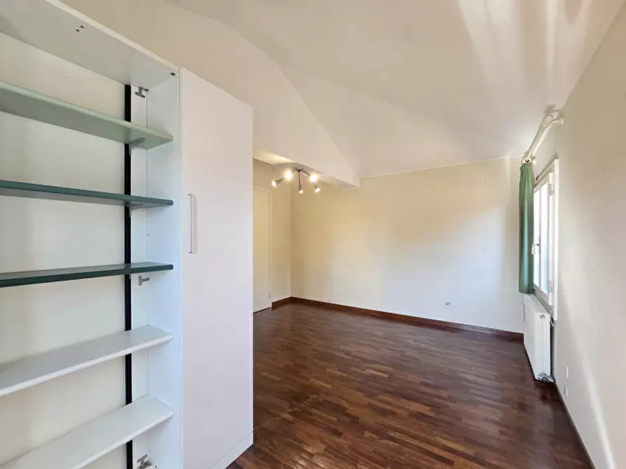 Immagine 25 di Villa in vendita  a Treviso