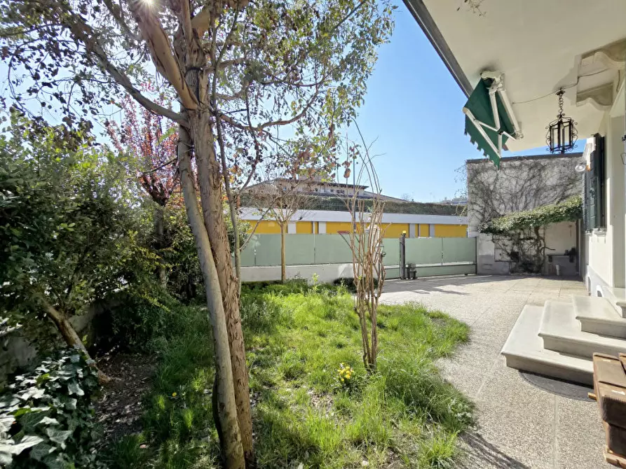Immagine 31 di Villa in vendita  a Treviso