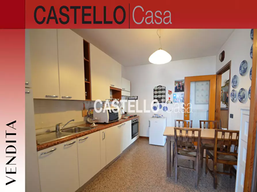 Immagine 5 di Appartamento in vendita  in Viale Brigata Cesare Battisti a Castelfranco Veneto