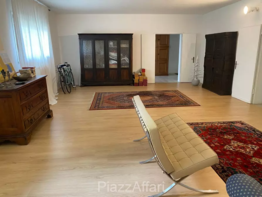 Immagine 27 di Villa in vendita  in Via Carducci a Cona