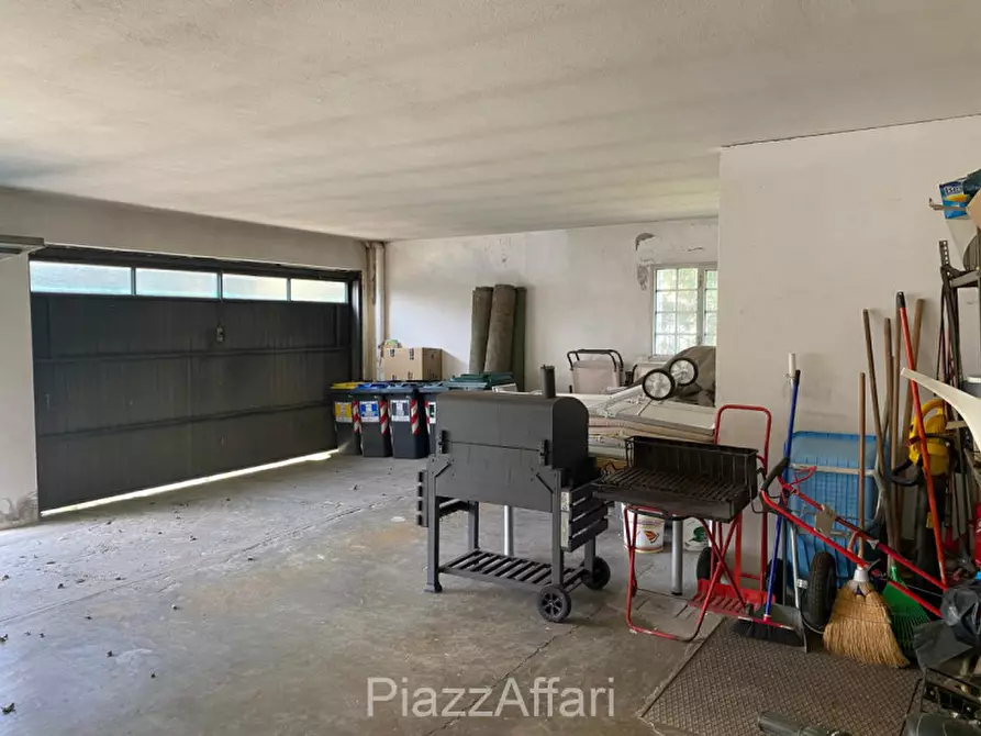 Immagine 32 di Villa in vendita  in Via Carducci a Cona