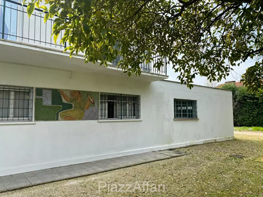 Immagine 35 di Villa in vendita  in Via Carducci a Cona