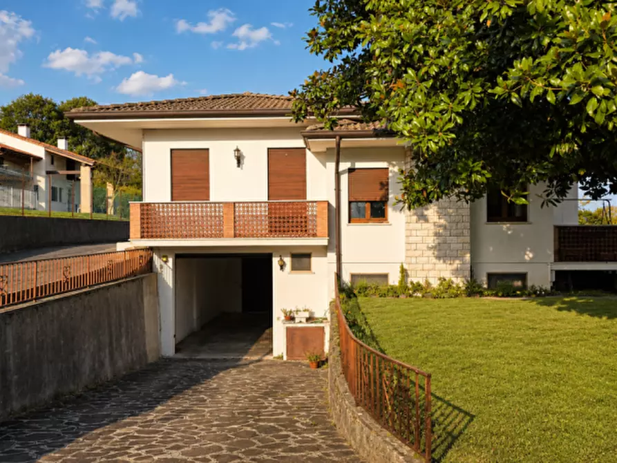 Immagine 4 di Villa in vendita  in Via dei Prai 8 a Borso Del Grappa