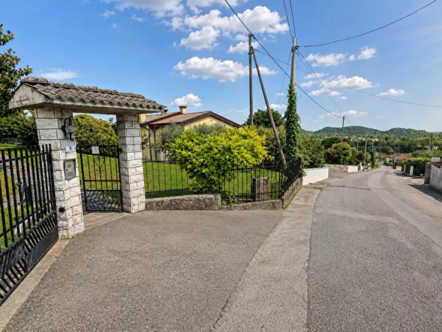 Immagine 5 di Villa in vendita  in Via dei Prai 8 a Borso Del Grappa