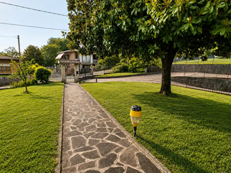 Immagine 6 di Villa in vendita  in Via dei Prai 8 a Borso Del Grappa