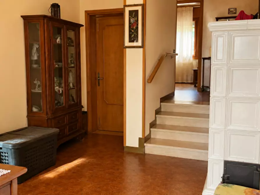 Immagine 13 di Villa in vendita  in Via dei Prai 8 a Borso Del Grappa