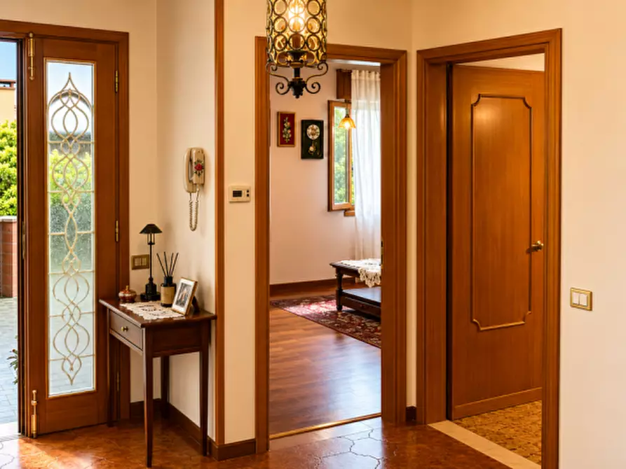 Immagine 15 di Villa in vendita  in Via dei Prai 8 a Borso Del Grappa