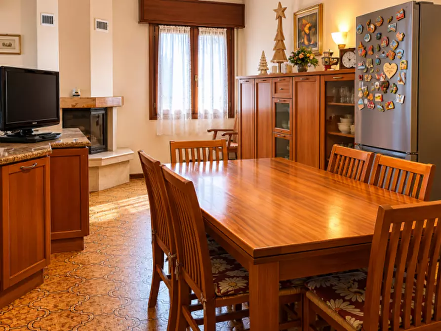 Immagine 20 di Villa in vendita  in Via dei Prai 8 a Borso Del Grappa
