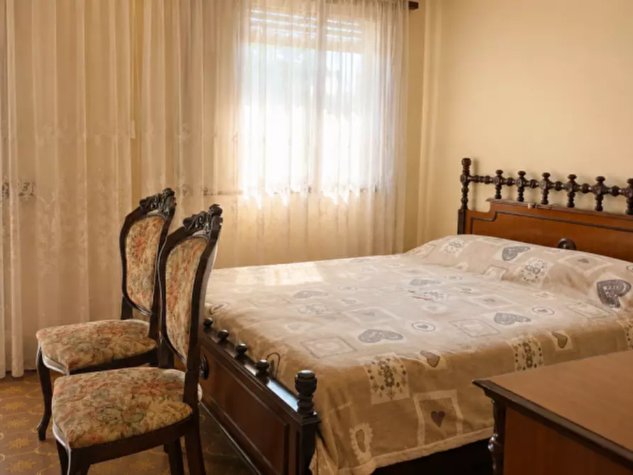 Immagine 27 di Villa in vendita  in Via dei Prai 8 a Borso Del Grappa