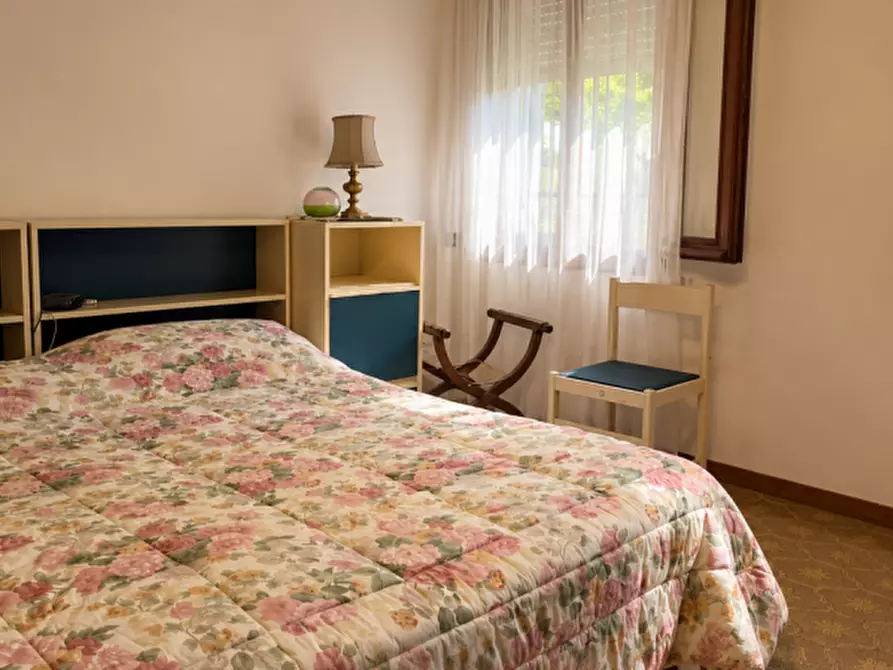 Immagine 31 di Villa in vendita  in Via dei Prai 8 a Borso Del Grappa