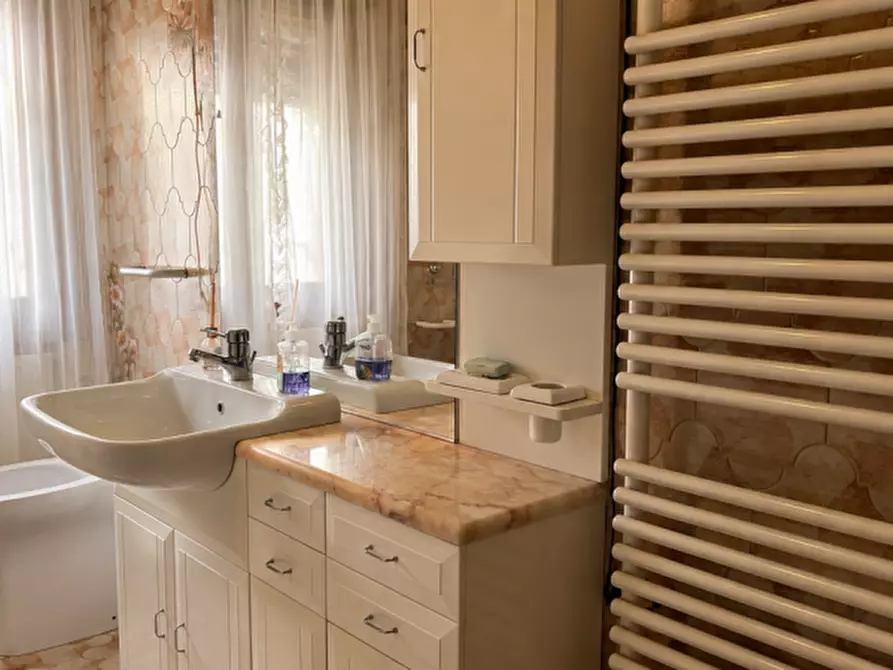 Immagine 33 di Villa in vendita  in Via dei Prai 8 a Borso Del Grappa