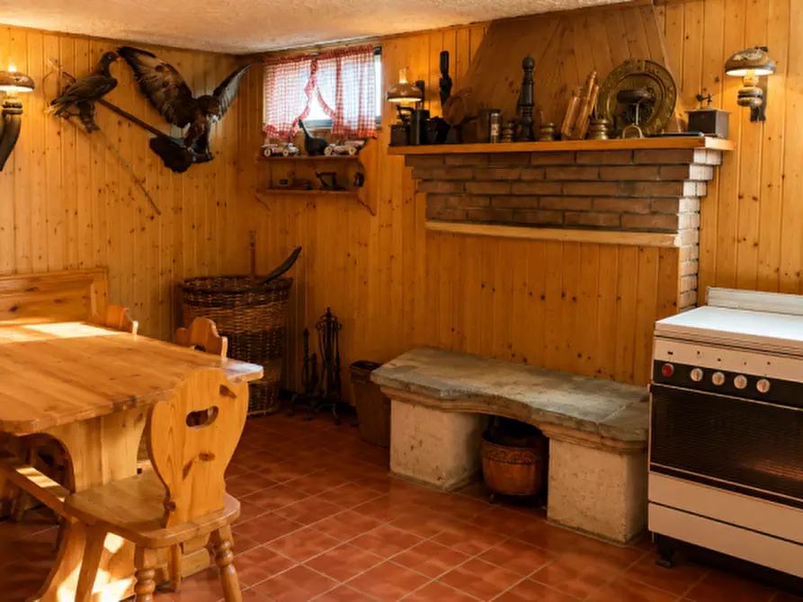 Immagine 42 di Villa in vendita  in Via dei Prai 8 a Borso Del Grappa