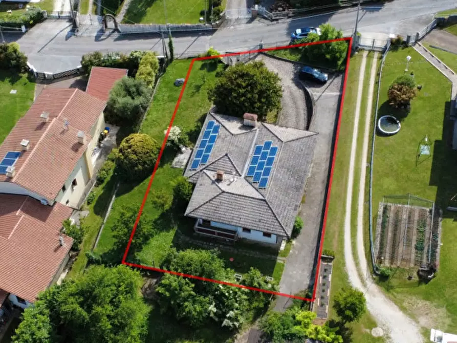 Immagine 46 di Villa in vendita  in Via dei Prai 8 a Borso Del Grappa
