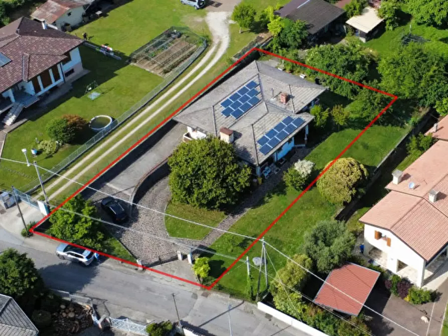 Immagine 47 di Villa in vendita  in Via dei Prai 8 a Borso Del Grappa