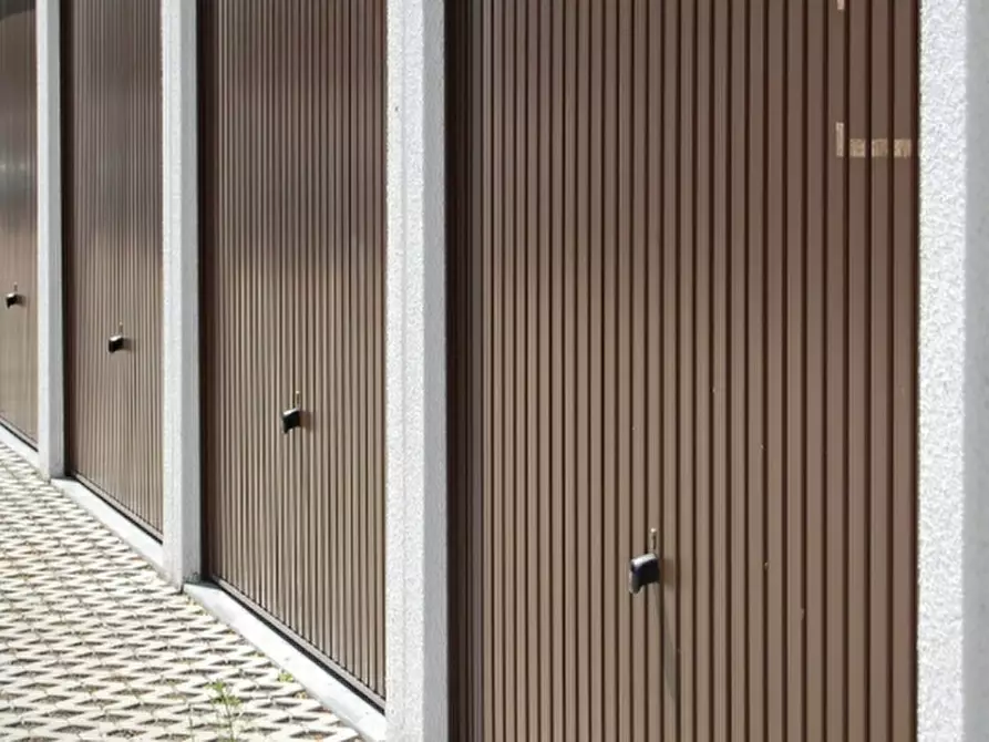 Immagine 1 di Garage in vendita  a Venezia