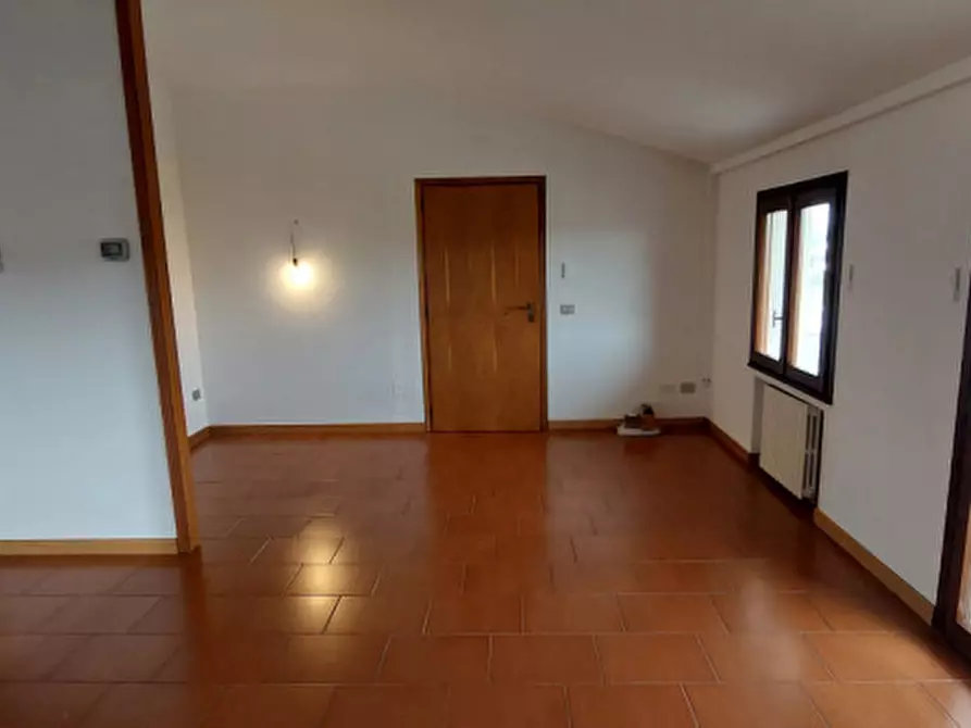 Immagine 4 di Appartamento in affitto  a Curtarolo