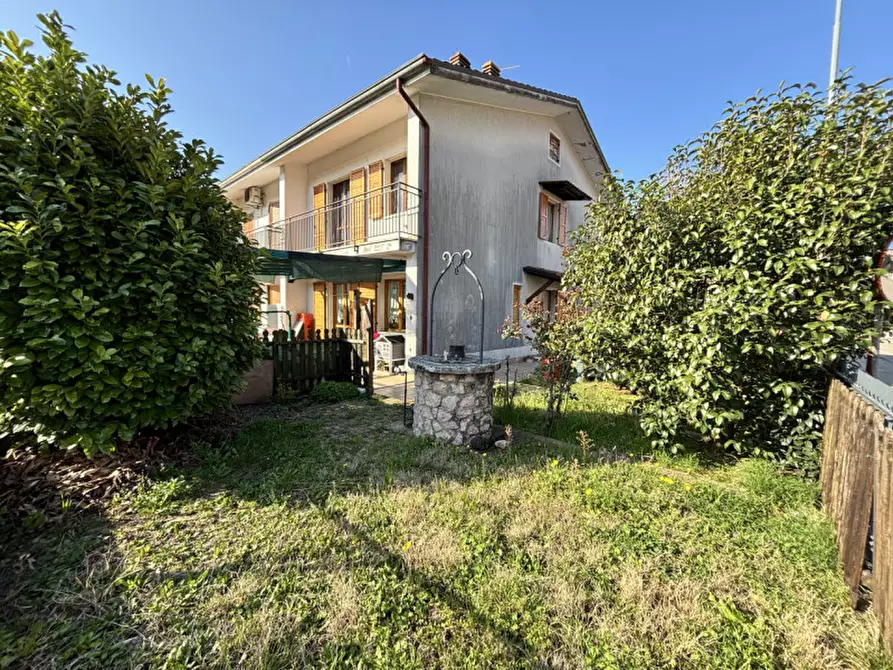 Immagine 3 di Casa bifamiliare in vendita  in Piazza invalidi del Lavoro, 1 a Tregnago