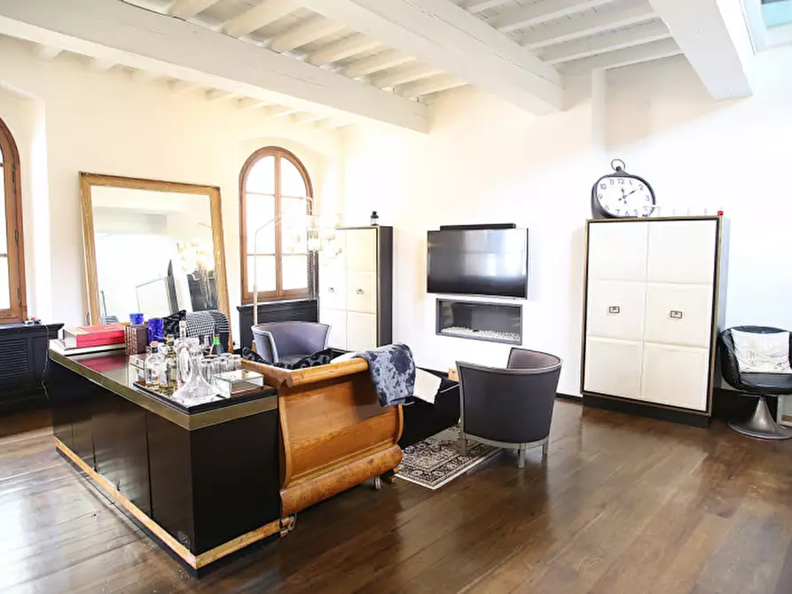 Immagine 5 di Appartamento in vendita  in Piazza Santa Maria delle Carceri a Prato