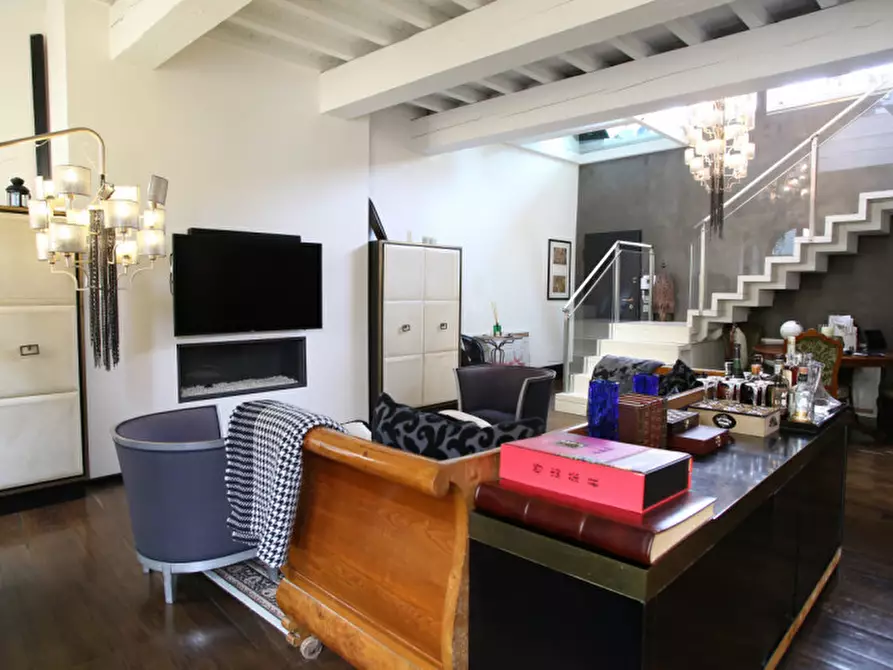 Immagine 8 di Appartamento in vendita  in Piazza Santa Maria delle Carceri a Prato