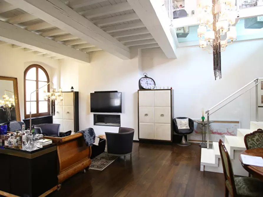 Immagine 13 di Appartamento in vendita  in Piazza Santa Maria delle Carceri a Prato