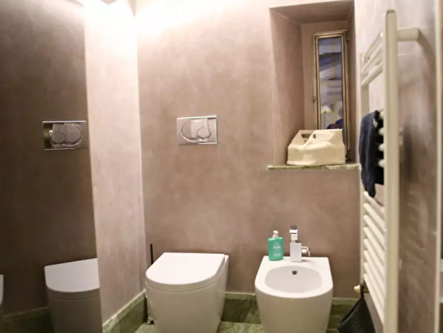 Immagine 22 di Appartamento in vendita  in Piazza Santa Maria delle Carceri a Prato