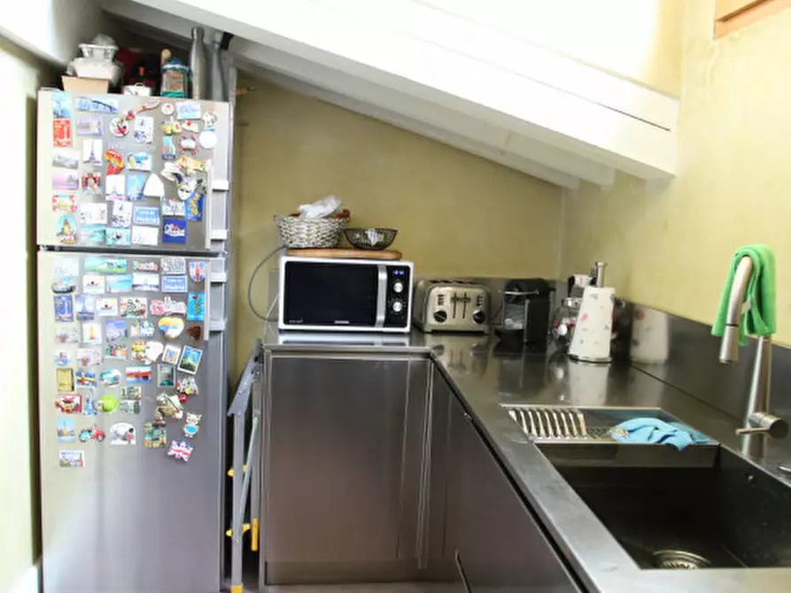 Immagine 25 di Appartamento in vendita  in Piazza Santa Maria delle Carceri a Prato