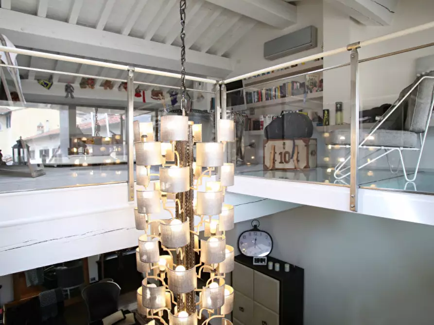 Immagine 27 di Appartamento in vendita  in Piazza Santa Maria delle Carceri a Prato