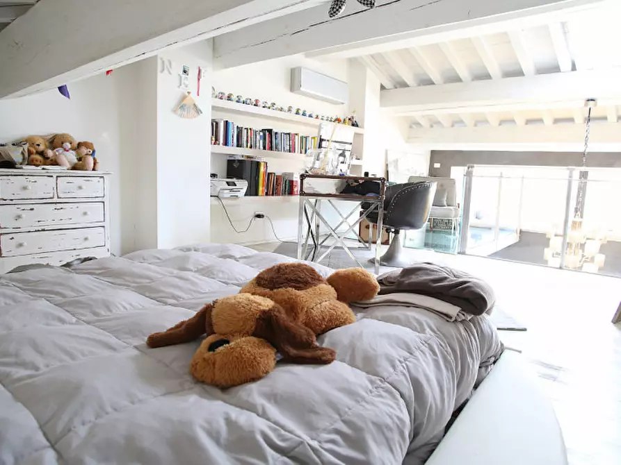 Immagine 32 di Appartamento in vendita  in Piazza Santa Maria delle Carceri a Prato