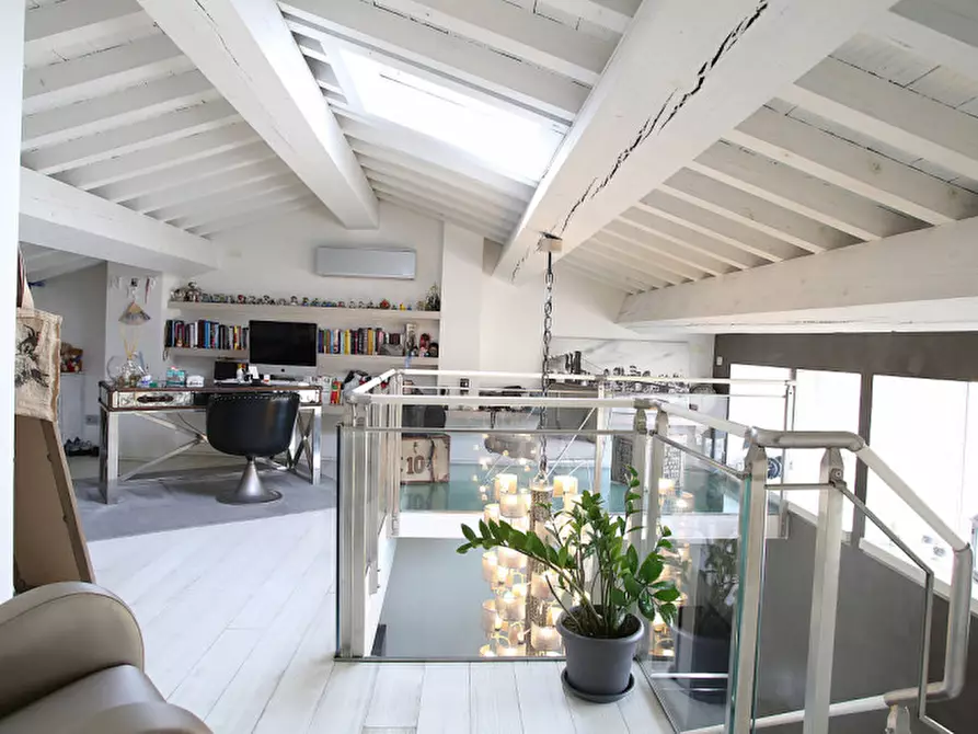 Immagine 34 di Appartamento in vendita  in Piazza Santa Maria delle Carceri a Prato