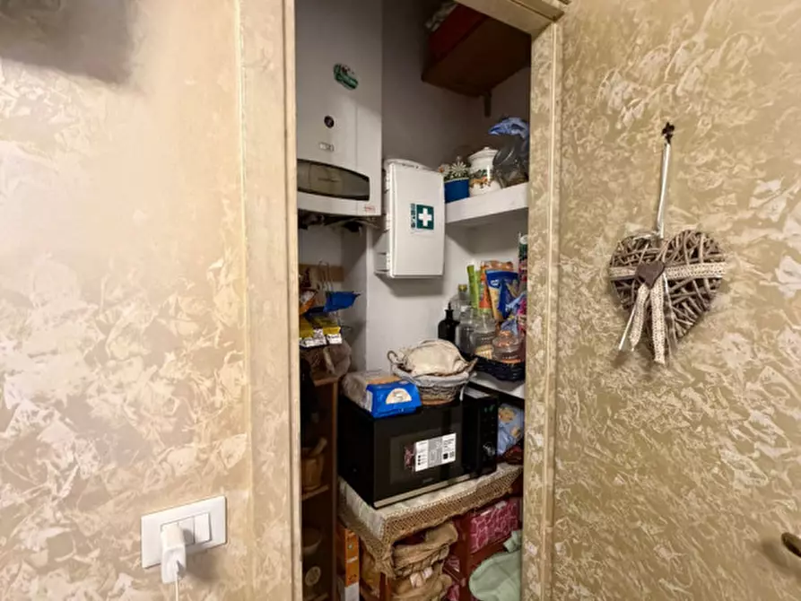 Immagine 4 di Appartamento in vendita  in Via Emilia Est, 26 a Parma