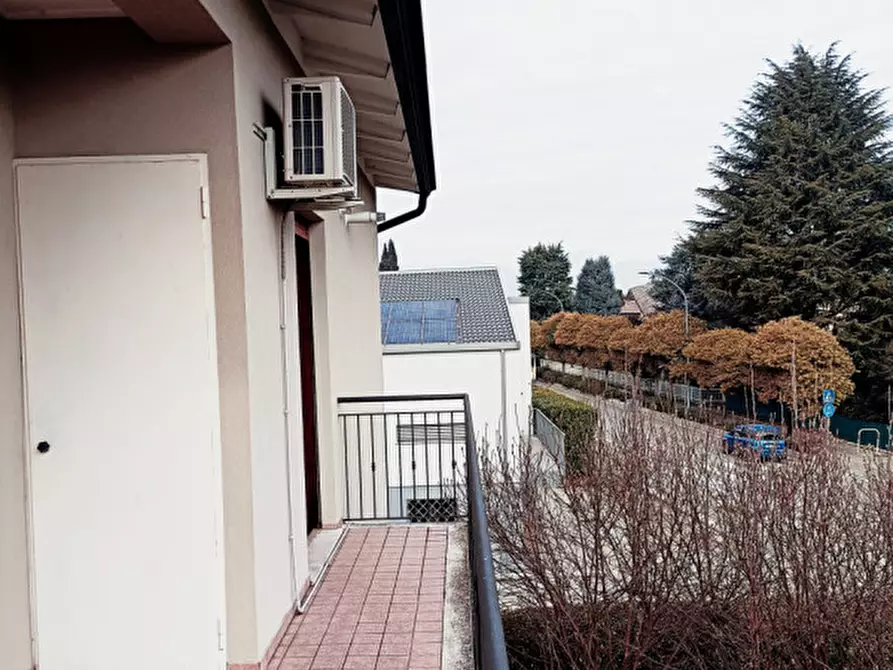 Immagine 4 di Casa indipendente in vendita  in strada di Costabissara a Costabissara