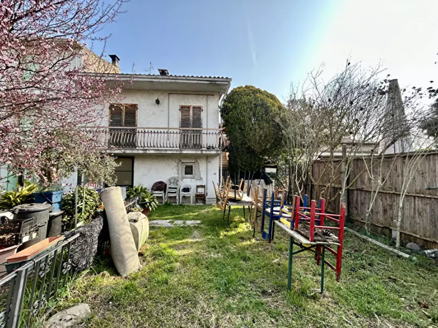 Immagine 1 di Appartamento in vendita  in Località Garberia a Pastrengo