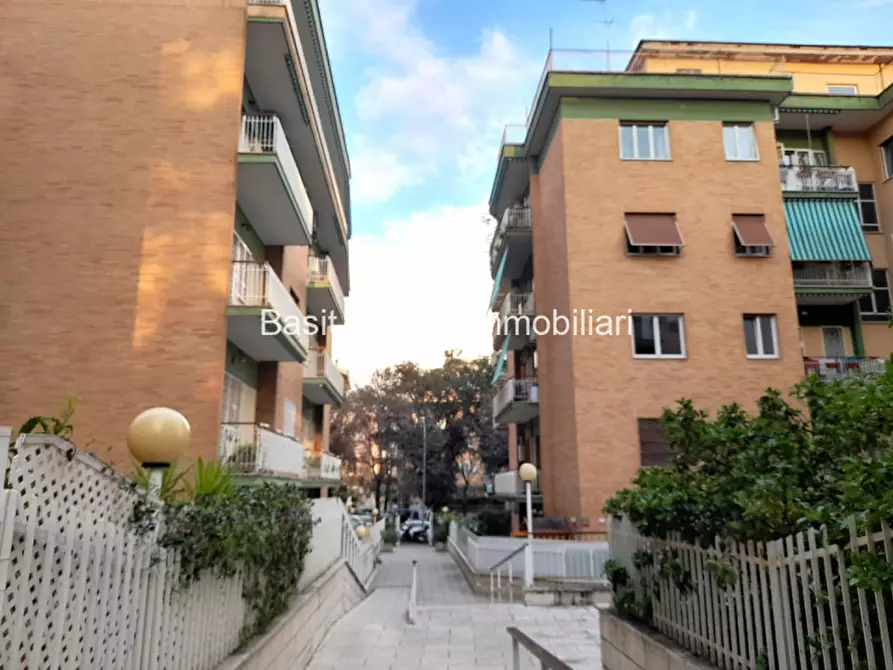 Immagine 2 di Appartamento in affitto  in Viale dei Colli Portuensi a Roma