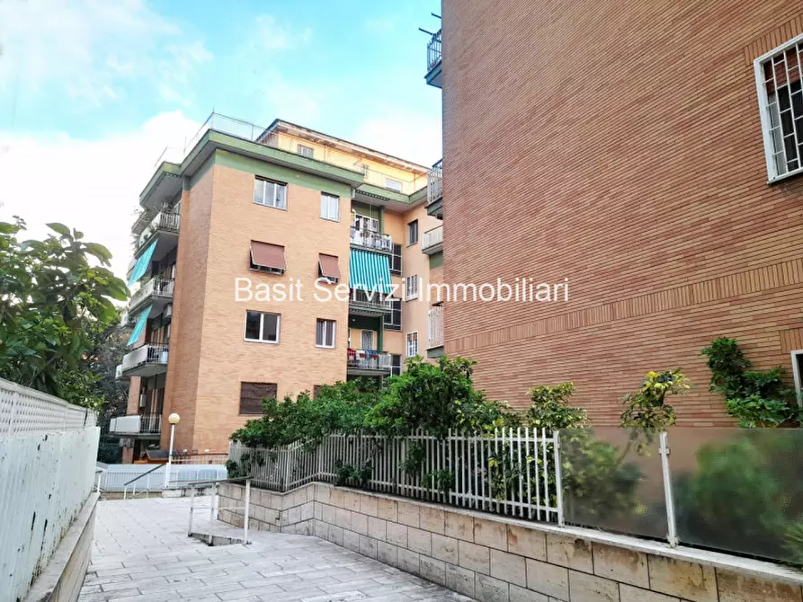 Immagine 3 di Appartamento in affitto  in Viale dei Colli Portuensi a Roma