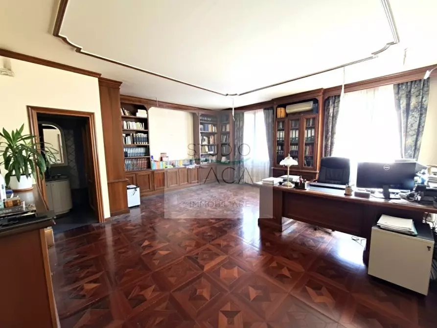 Immagine 1 di Ufficio in vendita  in Via Daniele Manin a Padova