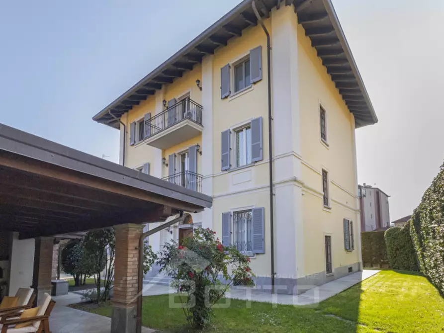 Immagine 12 di Villa in vendita  in Piazza Vittorio Cacciami 11 a Grignasco