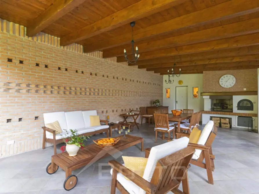 Immagine 13 di Villa in vendita  in Piazza Vittorio Cacciami 11 a Grignasco