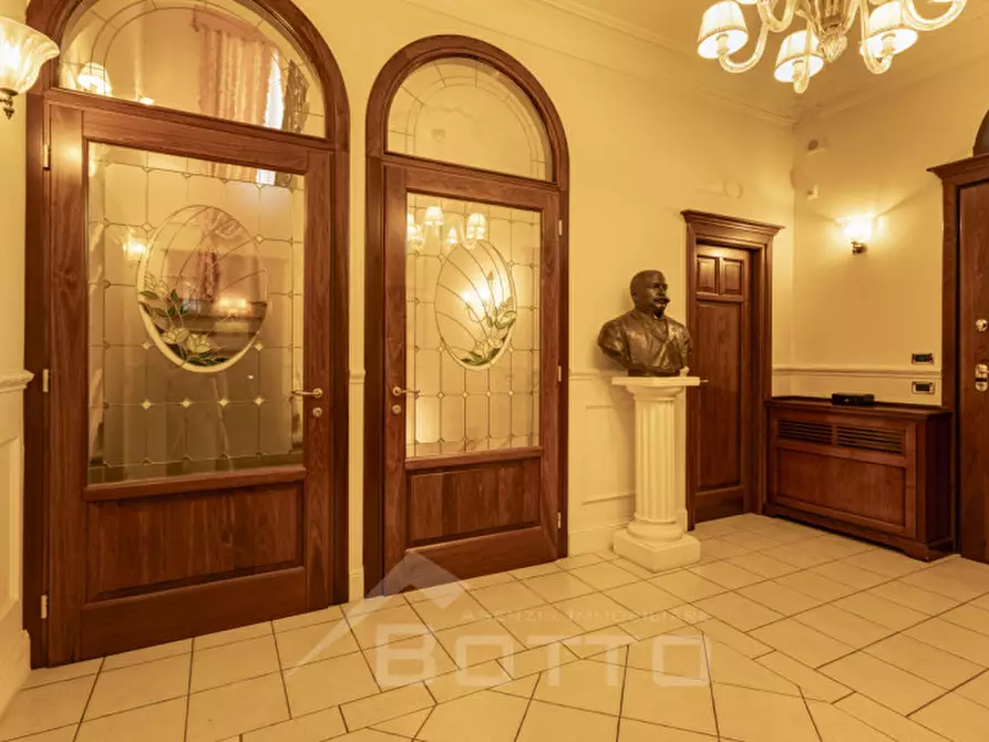 Immagine 18 di Villa in vendita  in Piazza Vittorio Cacciami 11 a Grignasco